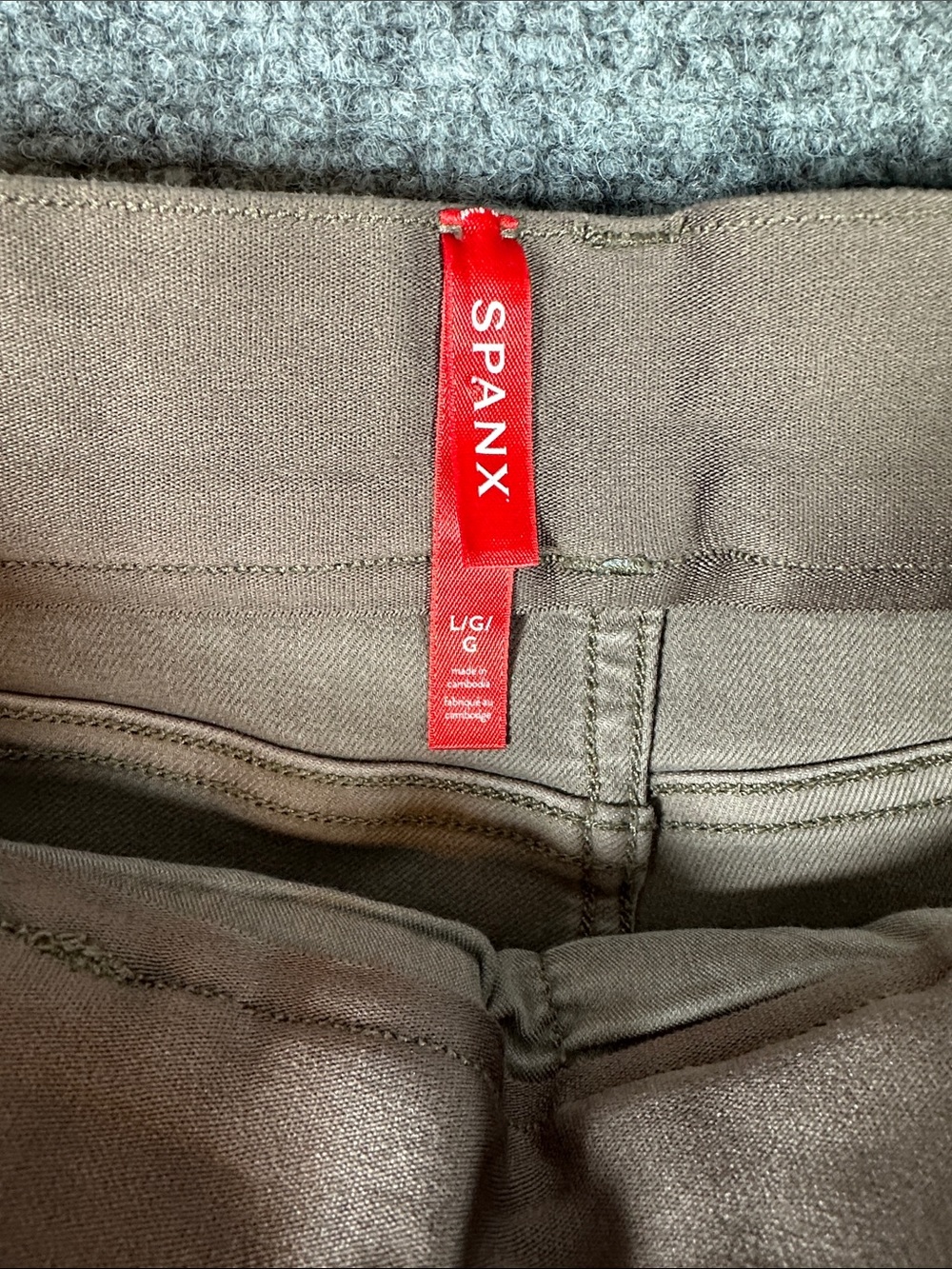 SPANX Stretch Twill Short 6” Women’s Size Large - Picture 6 of 6